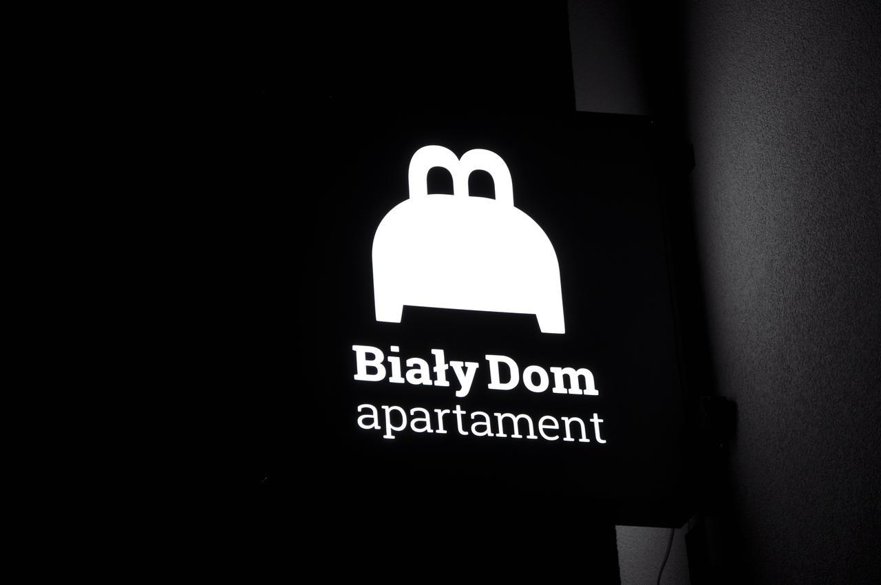 Bialy Dom - 2 Bedrooms Katowice Extérieur photo