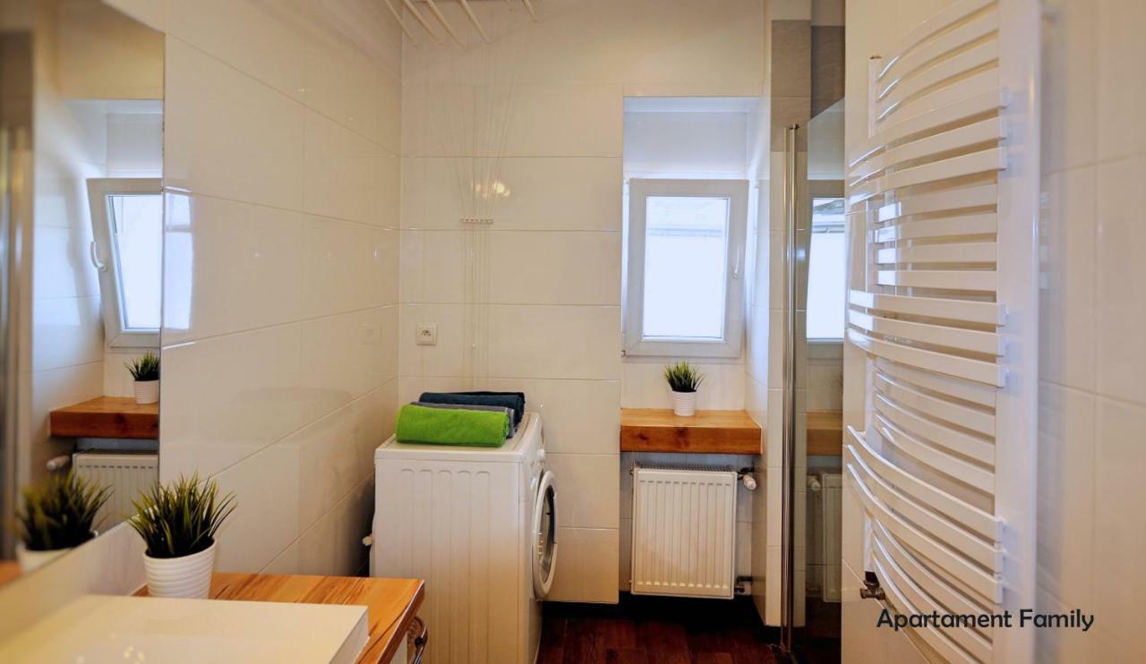 Bialy Dom - 2 Bedrooms Katowice Extérieur photo